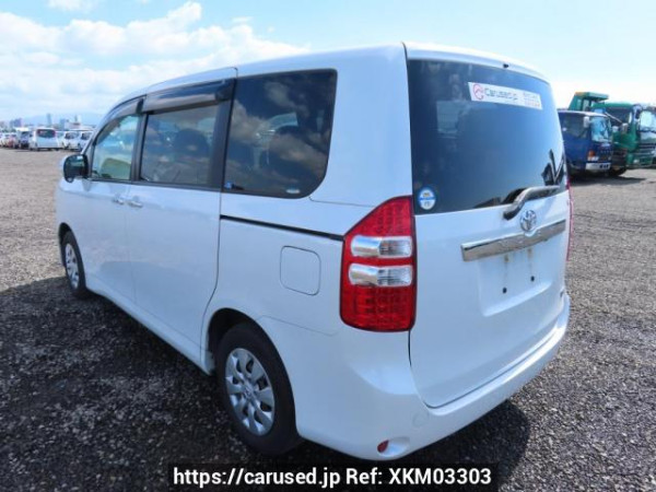 Used 2010 AT toyota noah ZRR70G Image[4]