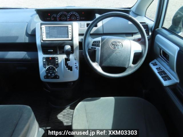 Used 2010 AT toyota noah ZRR70G Image[24]