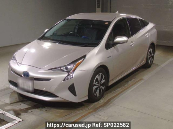Used 2016 AT toyota prius ZVW50 Image[0]