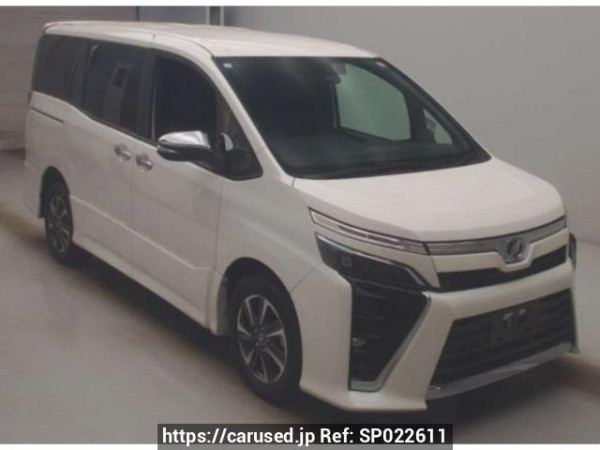 Used 2018 AT toyota voxy ZRR85W Image[0]