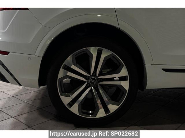 Used 2022 AT audi q8 F1DCBA Image[2]