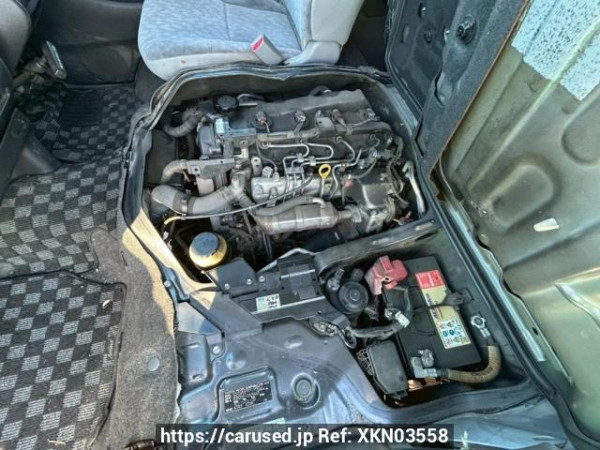 Used 2004 AT toyota regiusace-van KDH205V Image[9]
