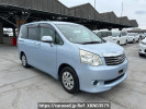 Toyota Noah ZRR70G