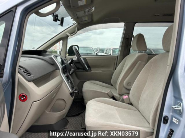 Used 2010 AT toyota noah ZRR70G Image[13]