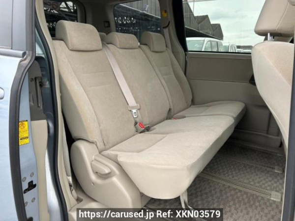 Used 2010 AT toyota noah ZRR70G Image[14]