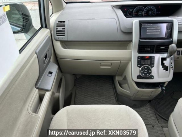 Used 2010 AT toyota noah ZRR70G Image[19]