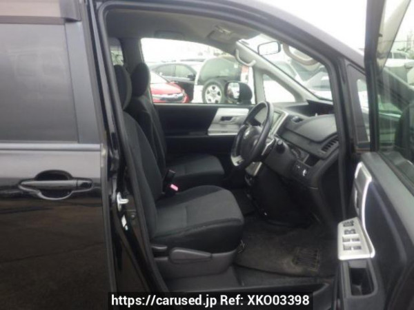 Used 2010 AT toyota noah ZRR70W Image[11]