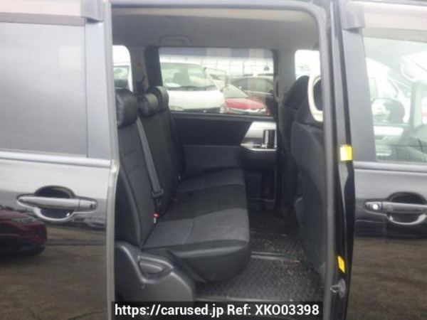 Used 2010 AT toyota noah ZRR70W Image[13]