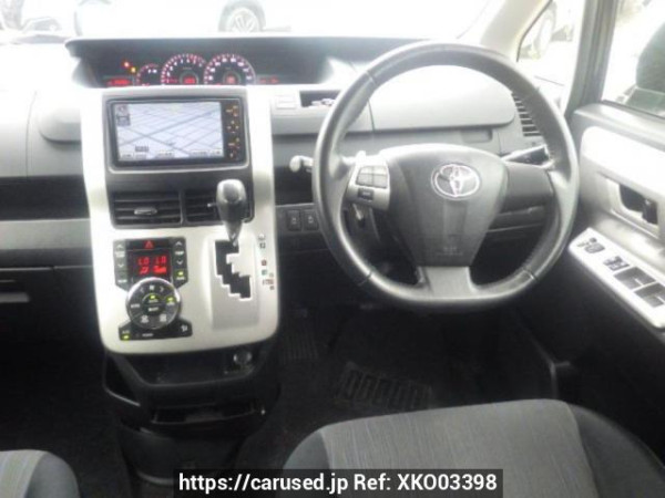 Used 2010 AT toyota noah ZRR70W Image[18]