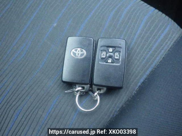 Used 2010 AT toyota noah ZRR70W Image[38]