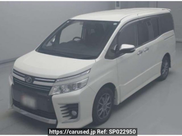 Used 2015 AT toyota voxy ZRR80W Image[0]