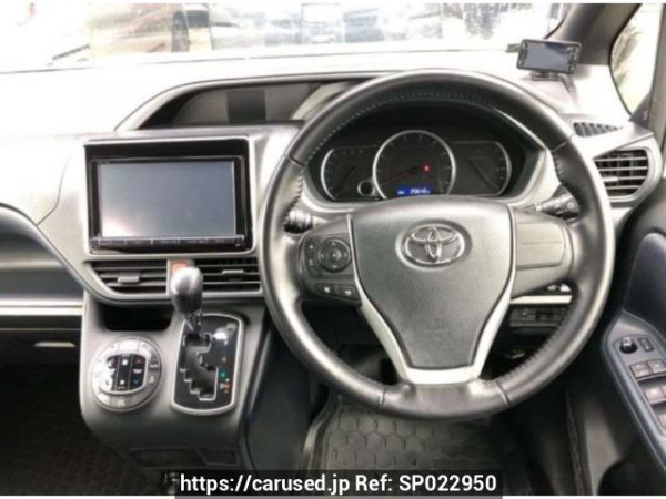 Used 2015 AT toyota voxy ZRR80W Image[2]