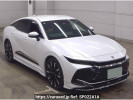 Toyota Crown Crossover TZSH35