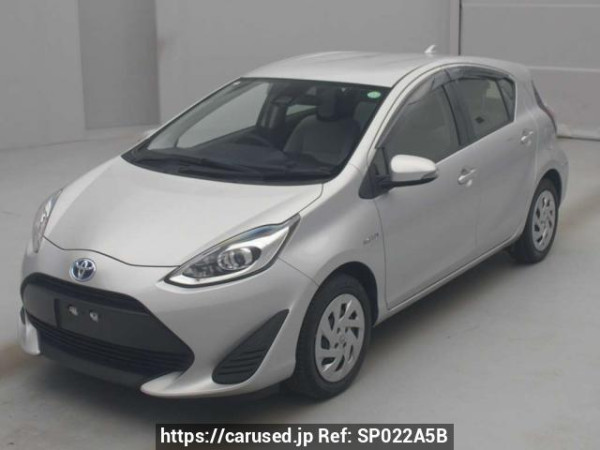 Used 2018 AT toyota aqua NHP10 Image[0]