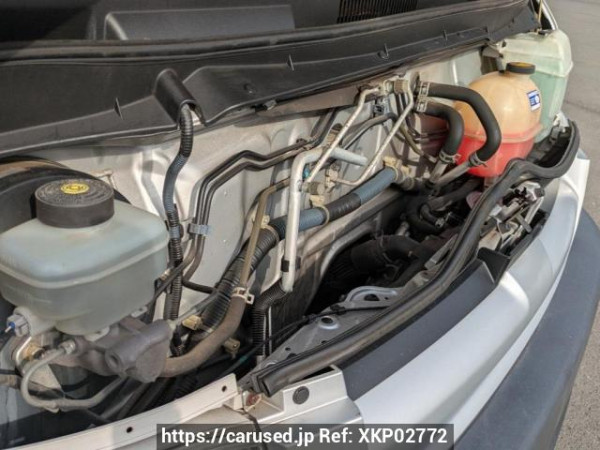 Used 2004 AT toyota hiace-wagon TRH214W Image[10]
