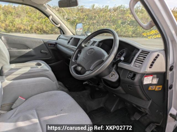 Used 2004 AT toyota hiace-wagon TRH214W Image[13]
