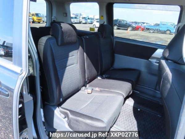 Used 2008 AT toyota voxy ZRR70W Image[17]