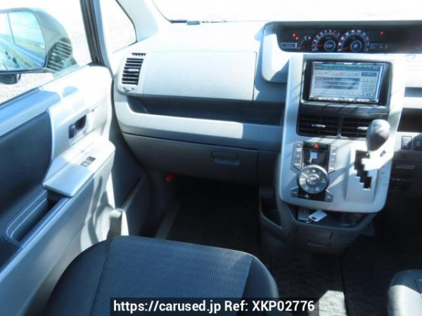 Used 2008 AT toyota voxy ZRR70W Image[23]