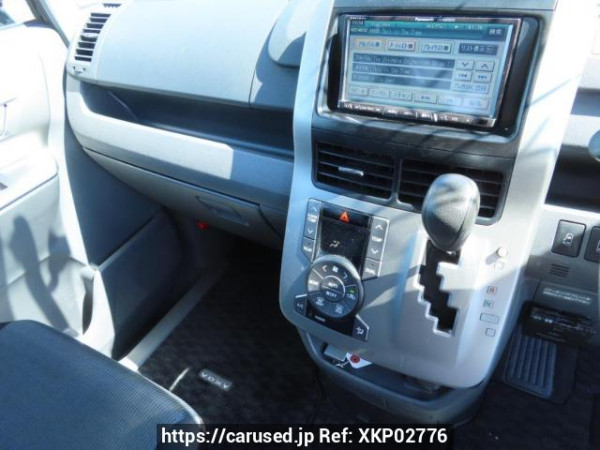 Used 2008 AT toyota voxy ZRR70W Image[29]