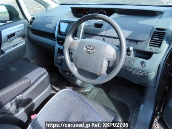 Used 2009 AT toyota voxy ZRR70W Image[14]