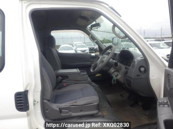 Used 2003 AT nissan caravan-bus DWGE25 Image[11]