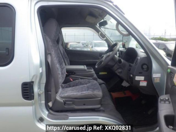 Used 2004 AT nissan caravan-bus DWMGE25 Image[11]