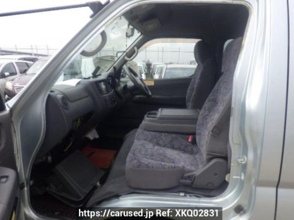 Used 2004 AT nissan caravan-bus DWMGE25 Image[12]