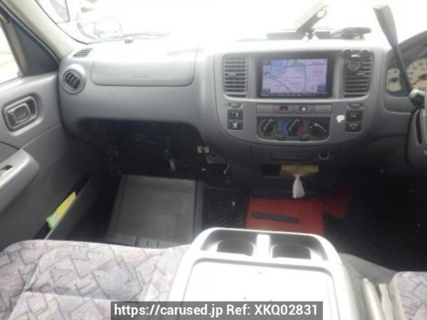 Used 2004 AT nissan caravan-bus DWMGE25 Image[18]