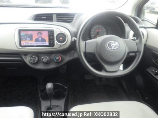 Used 2011 AT toyota vitz KSP130 Image[17]
