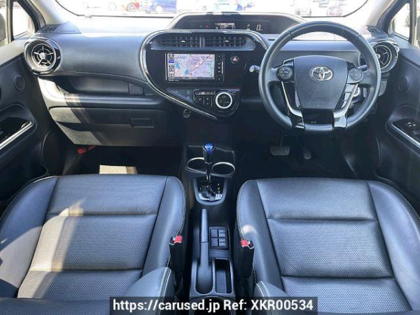 Used 2018 CVT toyota aqua DAA-NHP10 Image[1]