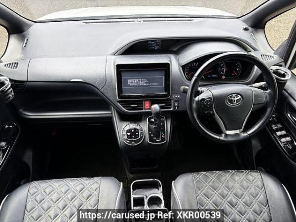 Used 2015 AT toyota voxy DBA-ZRR80W Image[1]