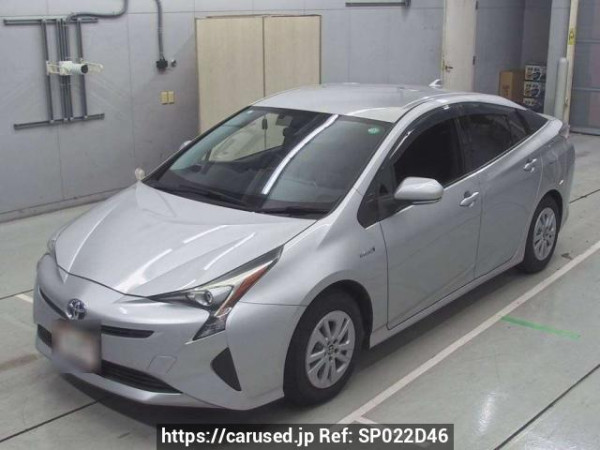 Used 2018 AT toyota prius ZVW50 Image[0]