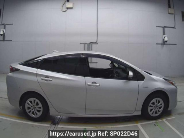 Used 2018 AT toyota prius ZVW50 Image[2]