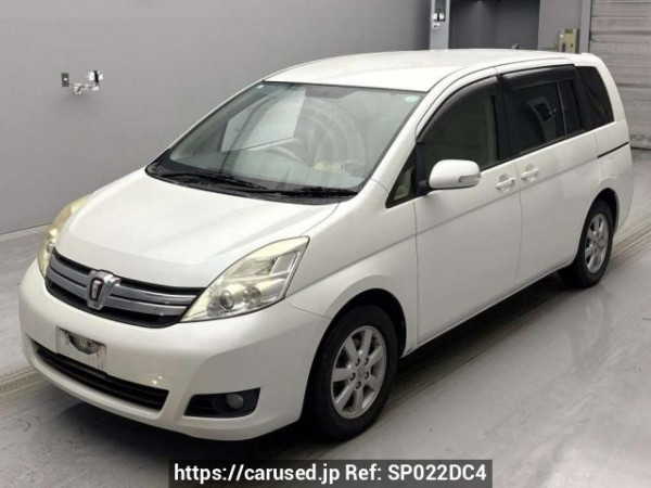 Used 2013 AT toyota isis ZGM11G Image[0]