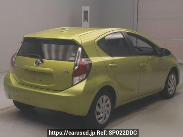 Used 2015 AT toyota aqua NHP10 Image[1]