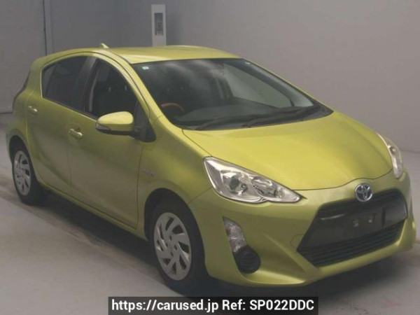 Used 2015 AT toyota aqua NHP10 Image[2]