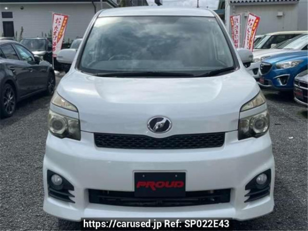 Used 2010 AT toyota voxy ZRR70W Image[1]