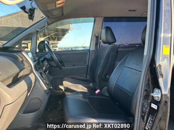 Used 2008 AT toyota voxy ZRR70G Image[14]