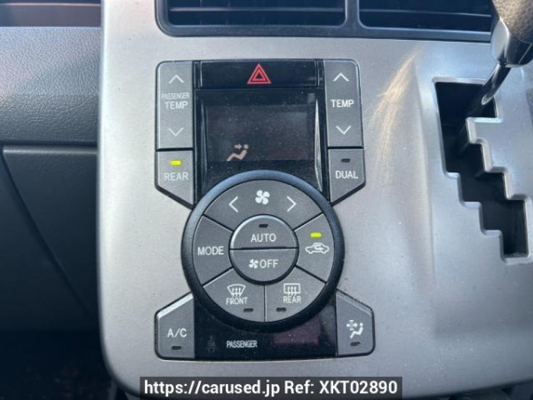Used 2008 AT toyota voxy ZRR70G Image[27]