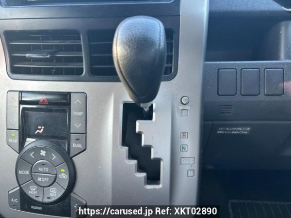 Used 2008 AT toyota voxy ZRR70G Image[28]