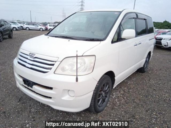 Used 2002 AT toyota noah AZR60G Image[2]
