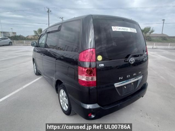 Used 2004 AT toyota noah AZR60G Image[4]