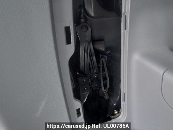 Used 2004 AT toyota noah AZR60G Image[46]