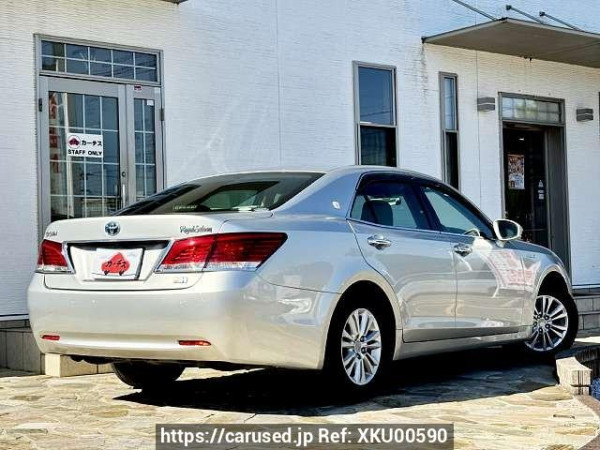 Used 2013 CVT toyota crown-hybrid DAA-AWS210 Image[2]
