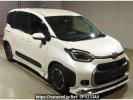 Toyota Sienta MXPL10G