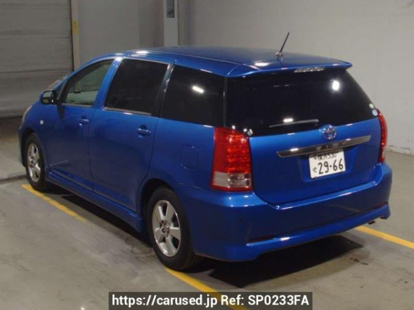 Used 2005 AT toyota wish ZNE10G Image[1]