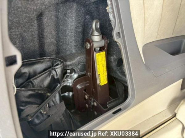 Used 2004 AT toyota alphard MNH10W Image[47]