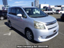 Toyota Noah ZRR70W