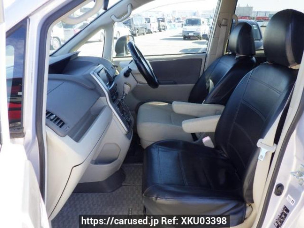 Used 2008 AT toyota noah ZRR70W Image[14]