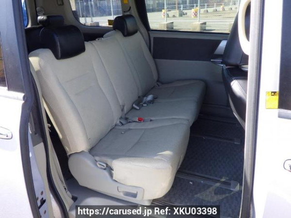 Used 2008 AT toyota noah ZRR70W Image[15]